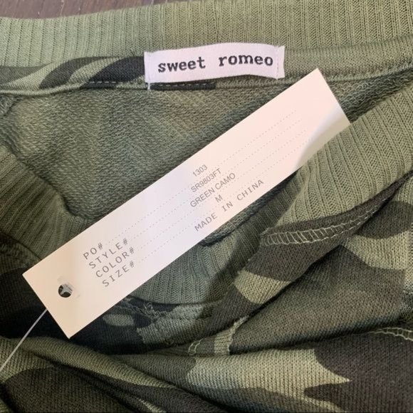NWT Sweet Romeo Green Camo Exposed Seam Dolman Sleeve Crop Sweatshirt Medium - Picture 9 of 11